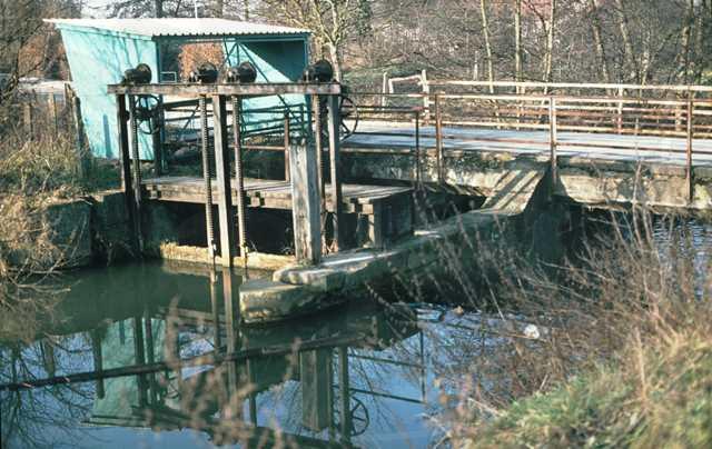 Datei:Saalbach Wehr.jpg