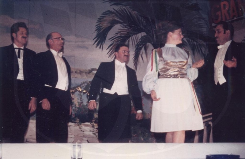 Datei:MB Hans Emil Hans Uta Alfred.jpg